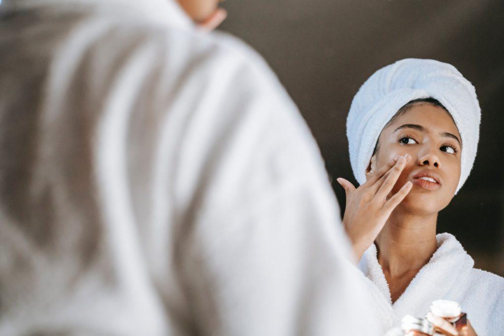 What Makes Acne On Cheeks Different? (Fix It With Exposed)