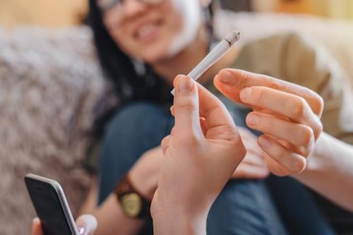 Can Smoking Weed Cause Acne? (Stay Clear With Exposed)