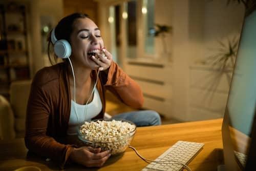 Does Popcorn Cause Acne? (Everything You Need to Know)