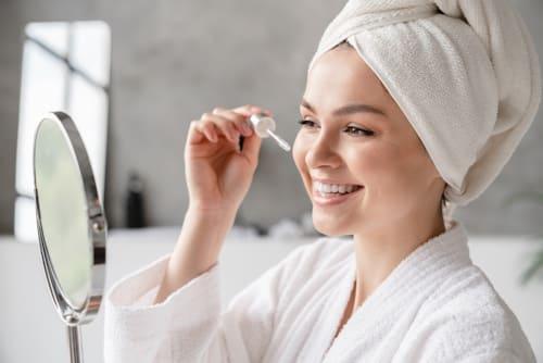 How to Use Salicylic Acid for Fungal Acne (Everything You Need to Know)