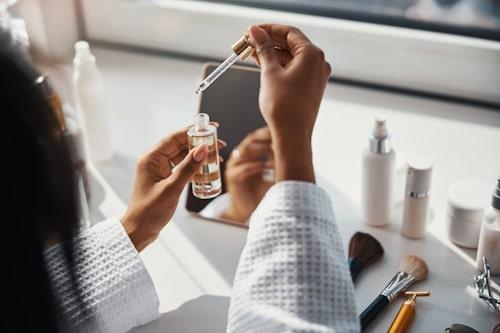 3 Reasons Vitamin C Serum for Acne Can Be Bad